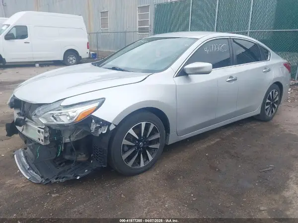 1N4AL3AP1JC130254 2018 NISSAN ALTIMA - Image 2