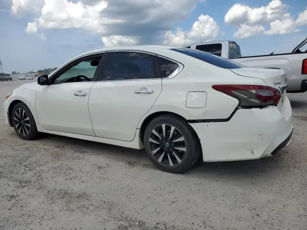 1N4AL3AP1JC130450 2018 NISSAN ALTIMA - Image 2