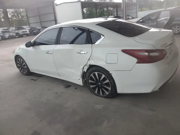 1N4AL3AP1JC130500 2018 NISSAN ALTIMA - Image 2
