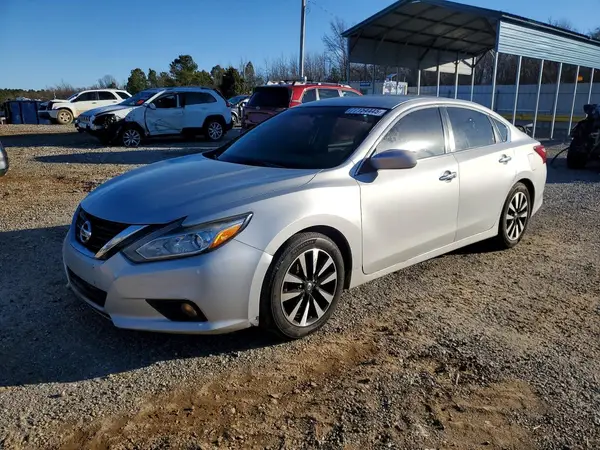 1N4AL3AP1JC130643 2018 NISSAN ALTIMA - Image 1