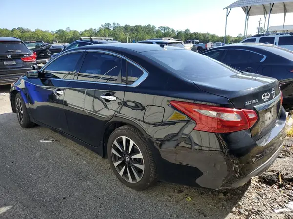 1N4AL3AP1JC131243 2018 NISSAN ALTIMA - Image 2