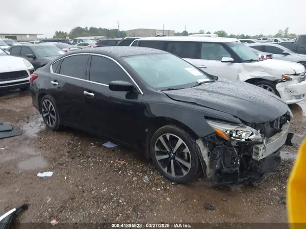 1N4AL3AP1JC131386 2018 NISSAN ALTIMA - Image 1