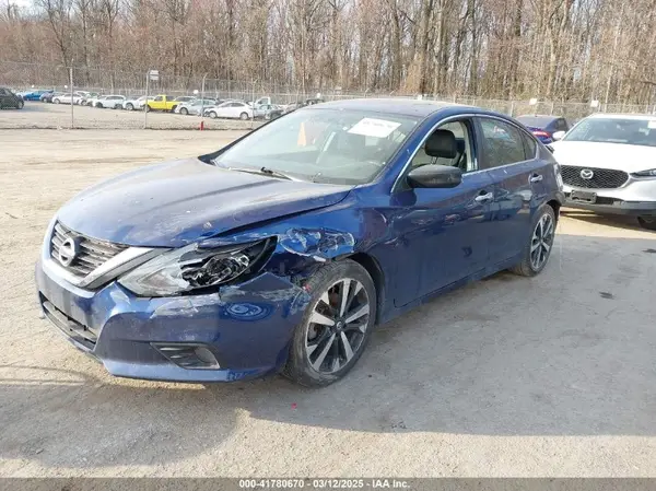 1N4AL3AP1JC133204 2018 NISSAN ALTIMA - Image 2