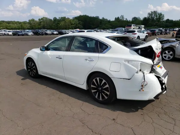 1N4AL3AP1JC134904 2018 NISSAN ALTIMA - Image 2