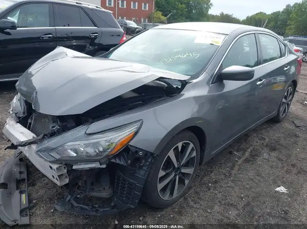 1N4AL3AP1JC135177 2018 NISSAN ALTIMA - Image 2
