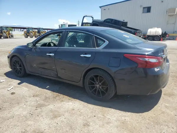 1N4AL3AP1JC136135 2018 NISSAN ALTIMA - Image 2