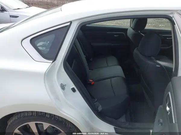 1N4AL3AP1JC136684 2018 NISSAN ALTIMA - Image 8