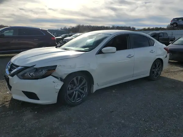 1N4AL3AP1JC140153 2018 NISSAN ALTIMA - Image 1