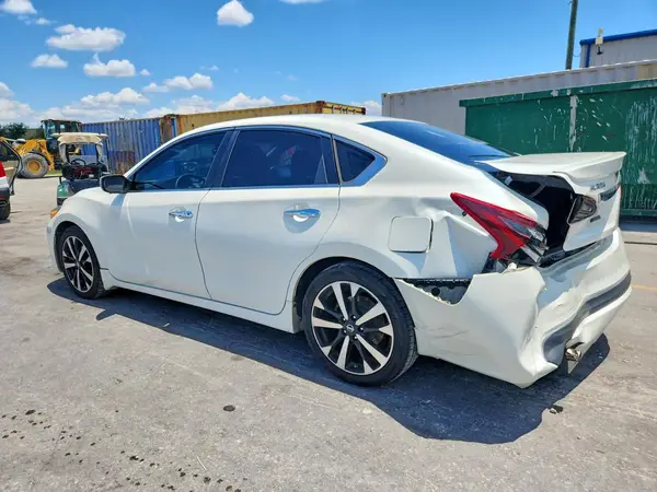 1N4AL3AP1JC140220 2018 NISSAN ALTIMA - Image 2