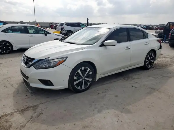 1N4AL3AP1JC140363 2018 NISSAN ALTIMA - Image 1