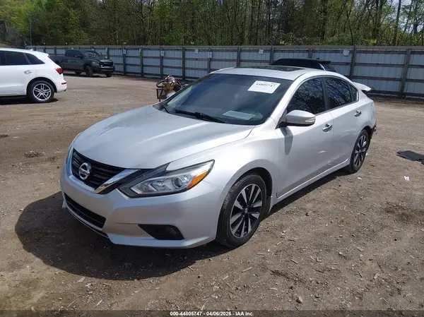 1N4AL3AP1JC140797 2018 NISSAN ALTIMA - Image 2