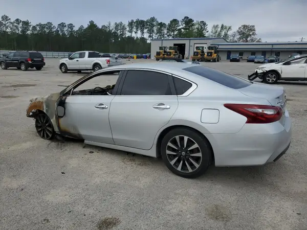 1N4AL3AP1JC140847 2018 NISSAN ALTIMA - Image 2