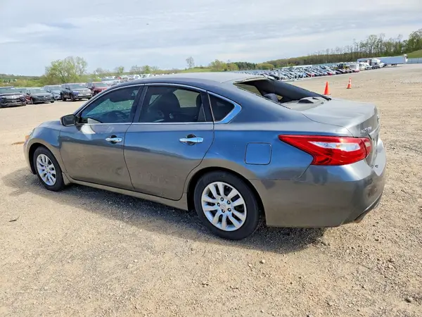 1N4AL3AP1JC140959 2018 NISSAN ALTIMA - Image 2
