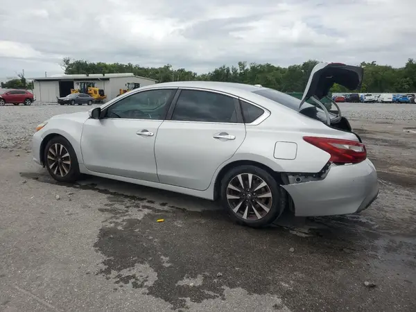 1N4AL3AP1JC142596 2018 NISSAN ALTIMA - Image 2