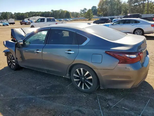 1N4AL3AP1JC143201 2018 NISSAN ALTIMA - Image 2