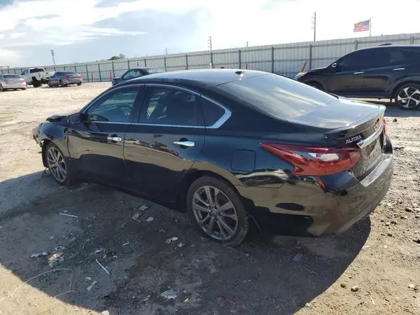 1N4AL3AP1JC143389 2018 NISSAN ALTIMA - Image 2