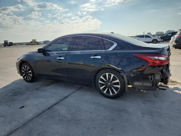 1N4AL3AP1JC143392 2018 NISSAN ALTIMA - Image 2