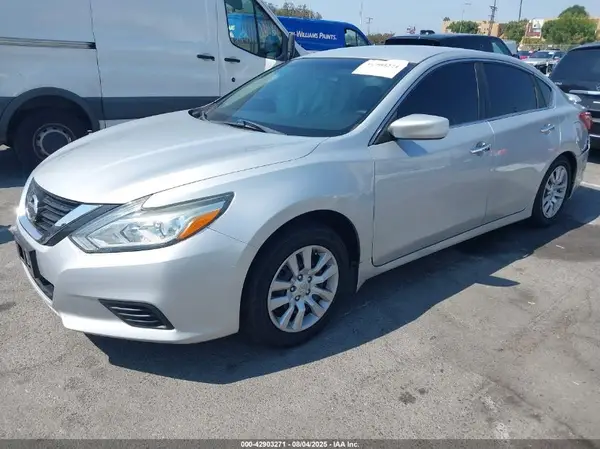 1N4AL3AP1JC144283 2018 NISSAN ALTIMA - Image 2