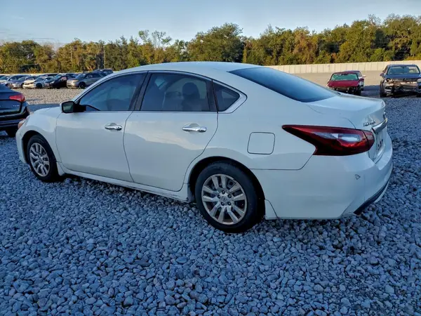 1N4AL3AP1JC144431 2018 NISSAN ALTIMA - Image 2