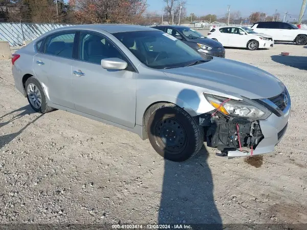 1N4AL3AP1JC148348 2018 NISSAN ALTIMA - Image 1