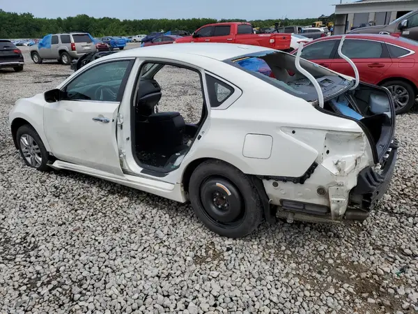 1N4AL3AP1JC151931 2018 NISSAN ALTIMA - Image 2