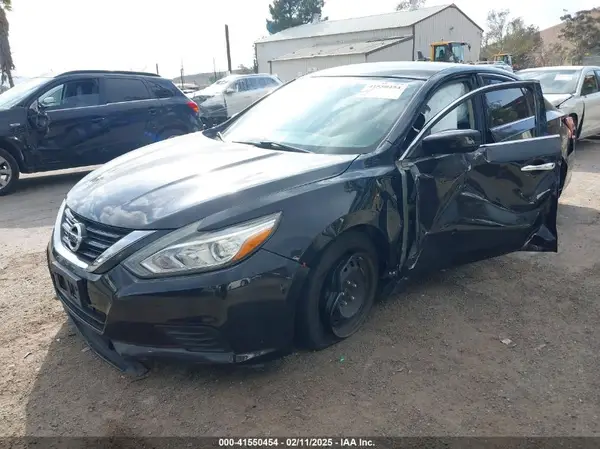 1N4AL3AP1JC152870 2018 NISSAN ALTIMA - Image 2