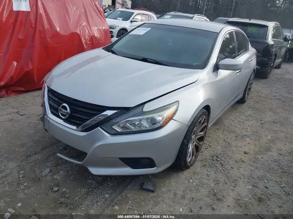 1N4AL3AP1JC153680 2018 NISSAN ALTIMA - Image 2
