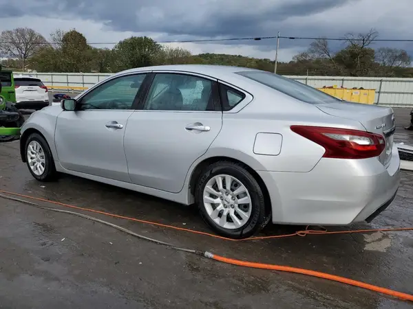 1N4AL3AP1JC155932 2018 NISSAN ALTIMA - Image 2