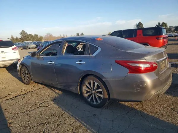 1N4AL3AP1JC156157 2018 NISSAN ALTIMA - Image 2