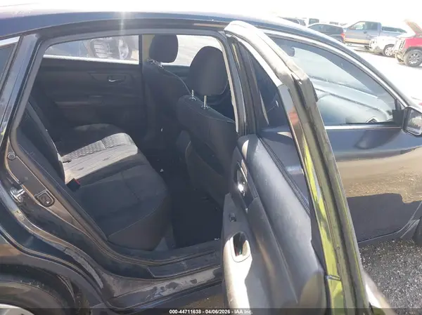 1N4AL3AP1JC157213 2018 NISSAN ALTIMA - Image 8