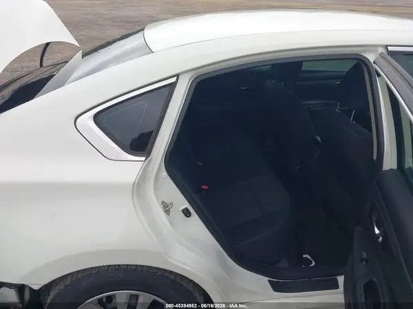 1N4AL3AP1JC158068 2018 NISSAN ALTIMA - Image 8
