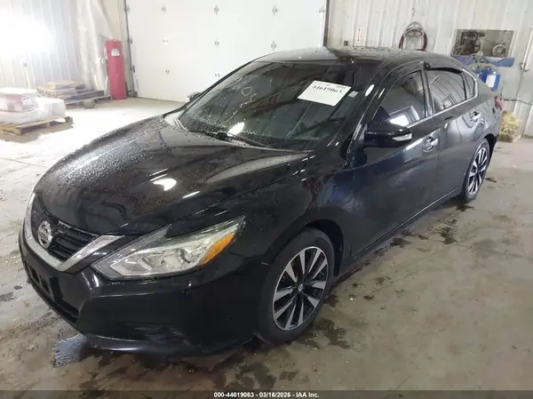 1N4AL3AP1JC158412 2018 NISSAN ALTIMA - Image 2
