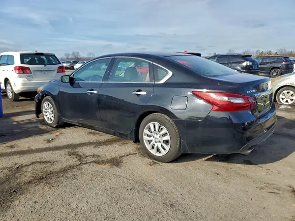 1N4AL3AP1JC158457 2018 NISSAN ALTIMA - Image 2