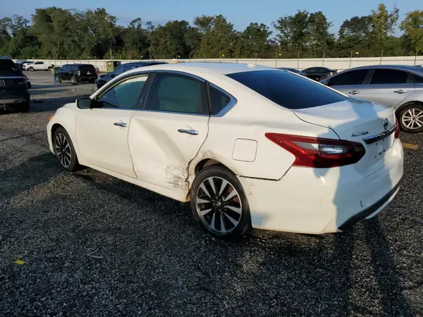 1N4AL3AP1JC159480 2018 NISSAN ALTIMA - Image 2