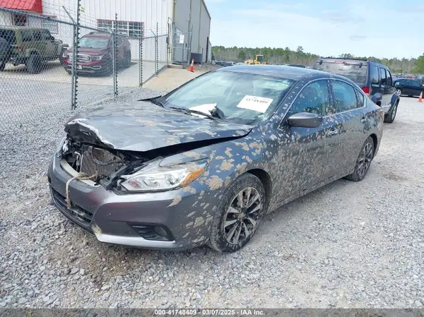 1N4AL3AP1JC160032 2018 NISSAN ALTIMA - Image 2