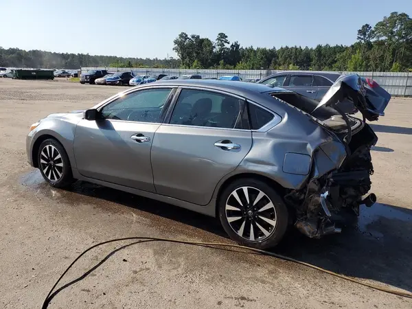 1N4AL3AP1JC160869 2018 NISSAN ALTIMA - Image 2