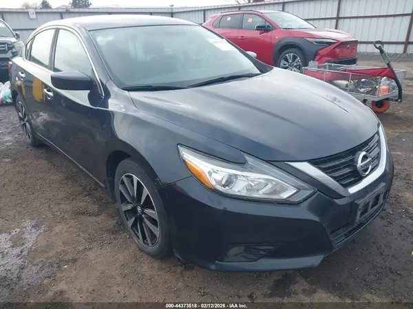 1N4AL3AP1JC162802 2018 NISSAN ALTIMA - Image 1