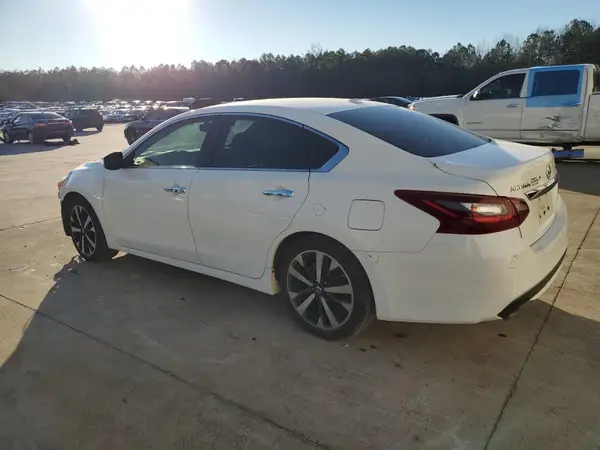 1N4AL3AP1JC163254 2018 NISSAN ALTIMA - Image 2