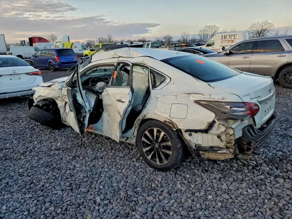 1N4AL3AP1JC163898 2018 NISSAN ALTIMA - Image 2