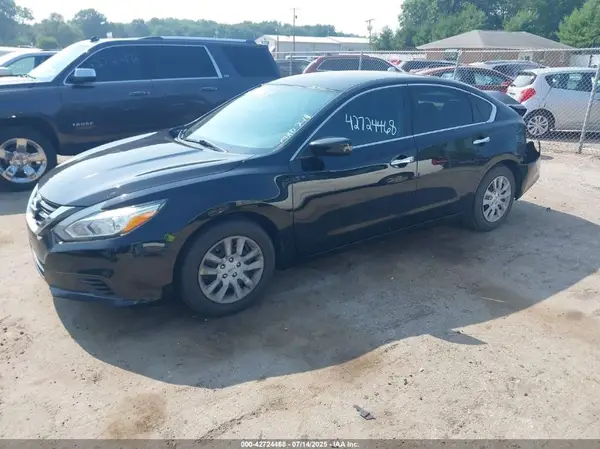 1N4AL3AP1JC164937 2018 NISSAN ALTIMA - Image 2