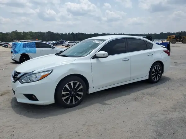 1N4AL3AP1JC165229 2018 NISSAN ALTIMA - Image 1