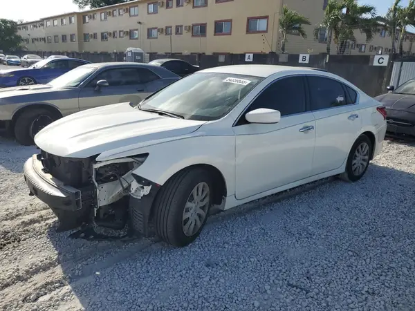 1N4AL3AP1JC165795 2018 NISSAN ALTIMA - Image 1