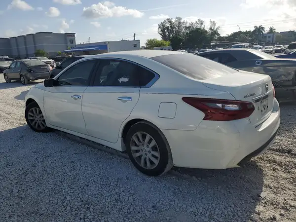 1N4AL3AP1JC165795 2018 NISSAN ALTIMA - Image 2