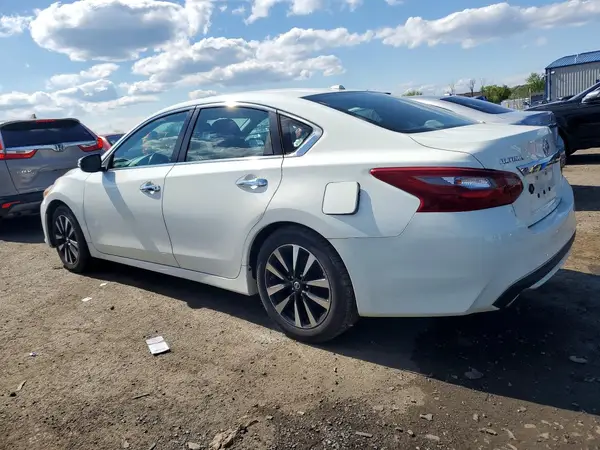 1N4AL3AP1JC165831 2018 NISSAN ALTIMA - Image 2