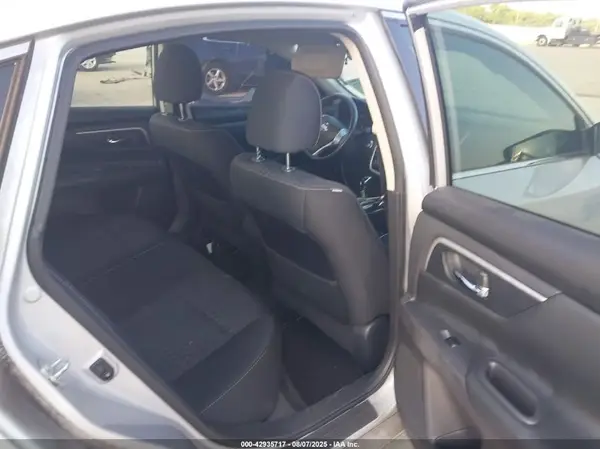 1N4AL3AP1JC167675 2018 NISSAN ALTIMA - Image 8