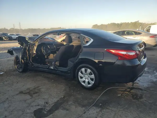 1N4AL3AP1JC168180 2018 NISSAN ALTIMA - Image 2