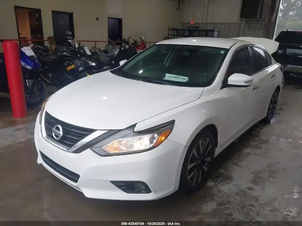 1N4AL3AP1JC169409 2018 NISSAN ALTIMA - Image 2