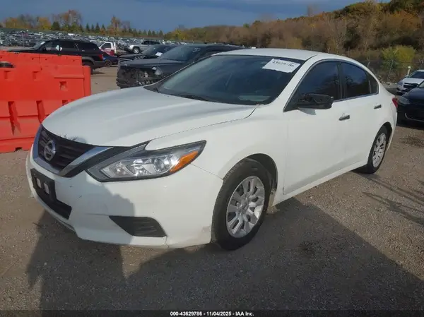 1N4AL3AP1JC170964 2018 NISSAN ALTIMA - Image 2