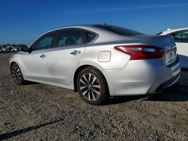 1N4AL3AP1JC173346 2018 NISSAN ALTIMA - Image 2