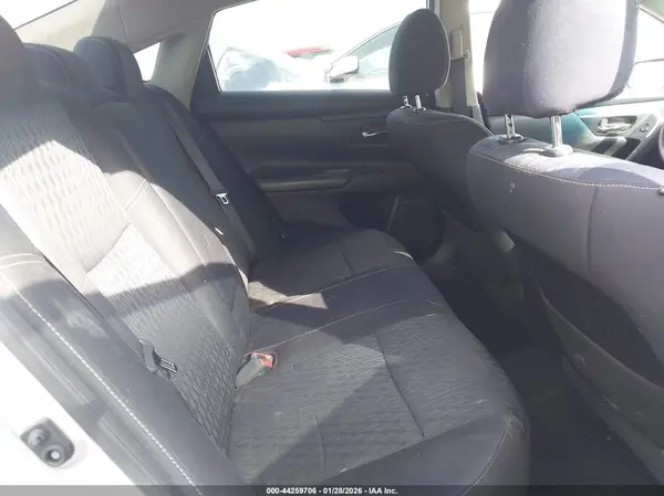 1N4AL3AP1JC174805 2018 NISSAN ALTIMA - Image 8